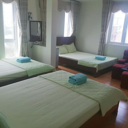 Hôtel Khach San Thuy Young à Vung Tau Extérieur photo