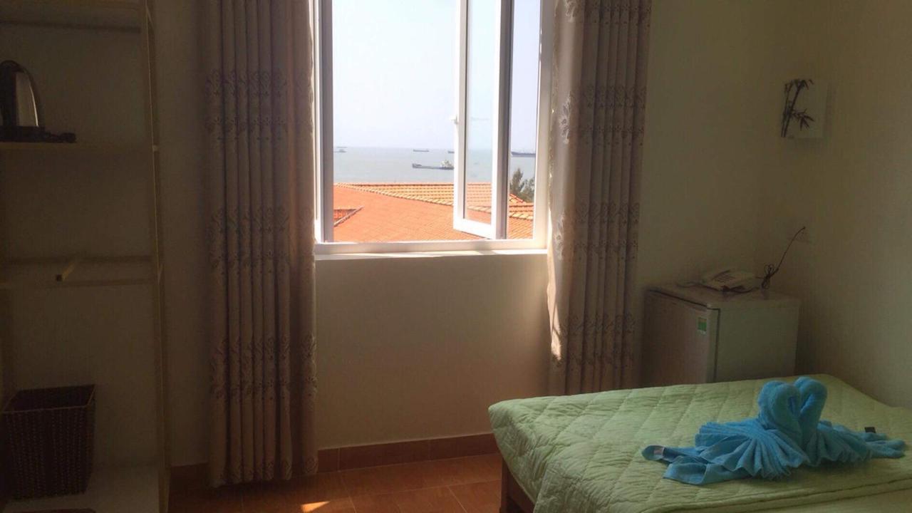 Hôtel Khach San Thuy Young à Vung Tau Extérieur photo
